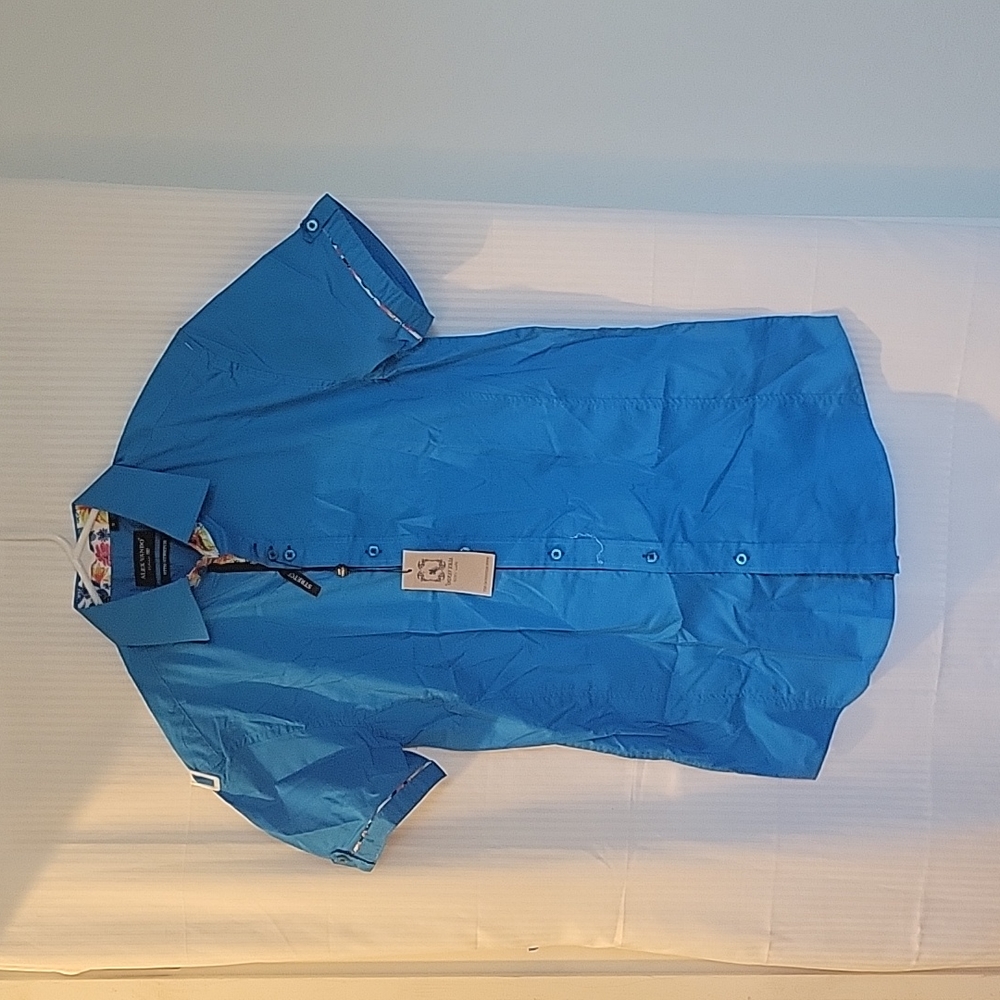 Button-down short